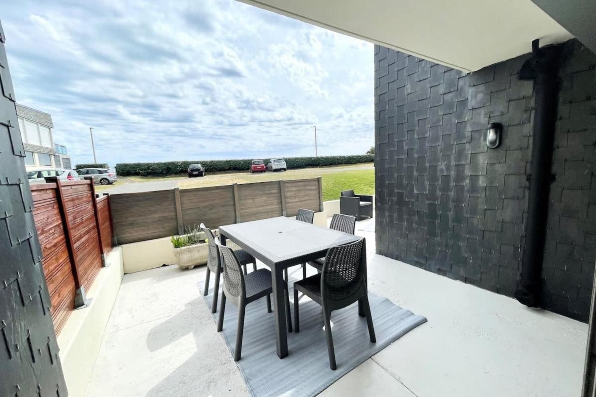 T3 Neuf Archi Cocooning - Terrasse - Face à la mer Ploemeur Esterno foto